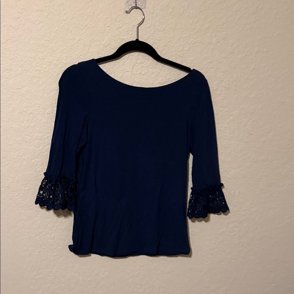 Lilly Pulitzer Navy Crochet Bell-Sleeve Top size small - Picture 2 of 5